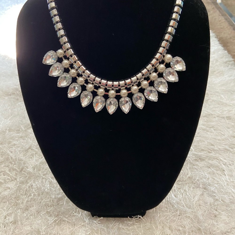 Ted Baker Diamond Pearl statement necklace silver